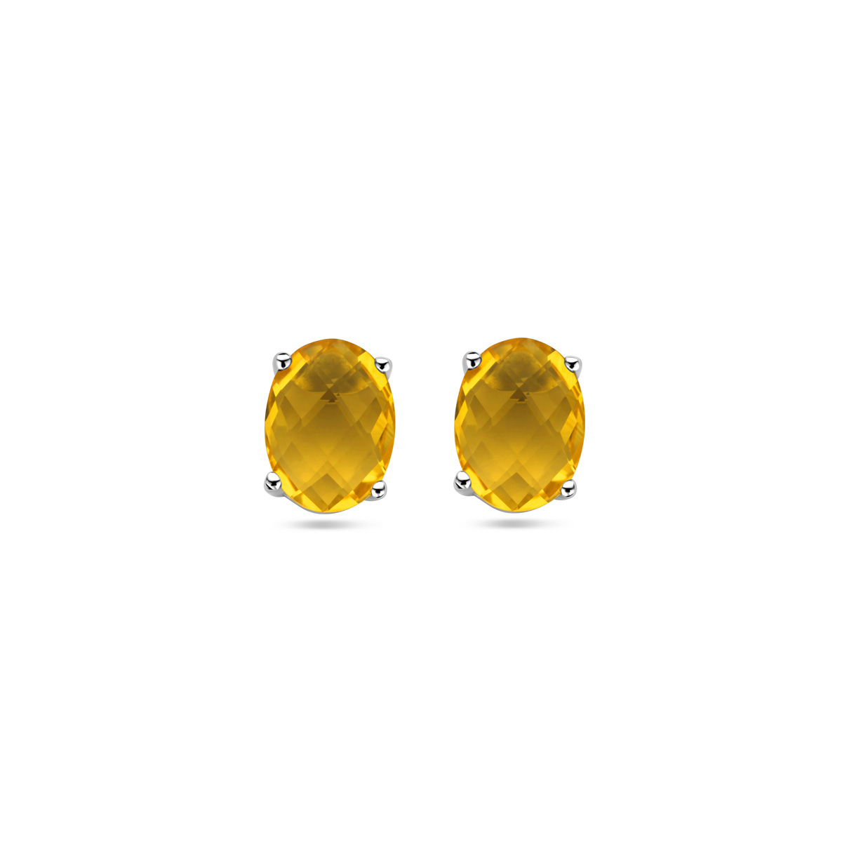 Gerhodineerd 925 zilveren oorknoppen uitgevoerd met citrien. De steen heeft een afmeting van 8x6mm