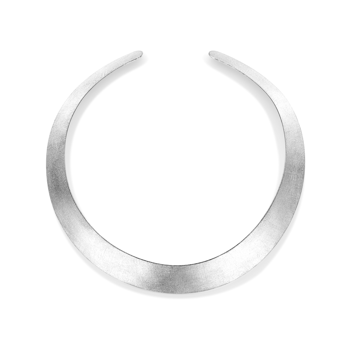 Gerhodineerd 925 zilveren spang collier met een breedte van 20mm en een totale lengte van 45cm.