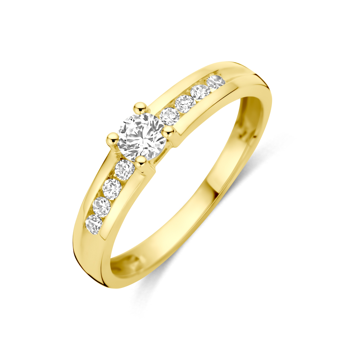 14k Geelgouden ring uitgevoerd met zirkonia.&nbsp;De ring heeft een breedte van 4mm.