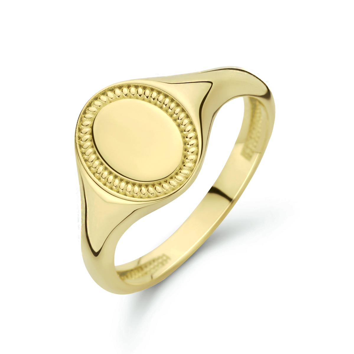 14k Geelgouden graveerring. De ring heeft een breedte van 9.5 mm.