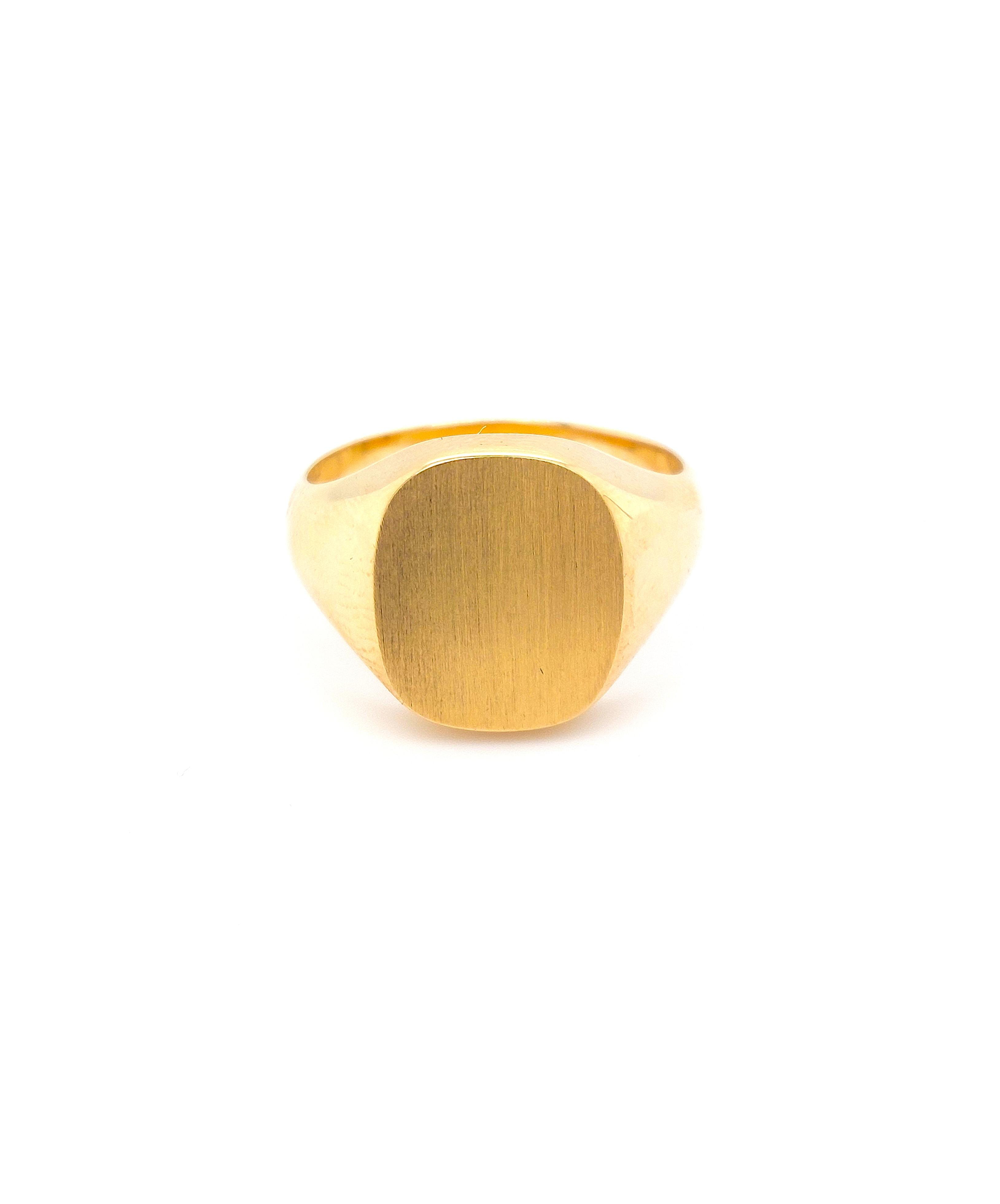 De HBCollectie-ring, modelnummer HBCOLLECTIE, valt binnen de categorie juwelen. Deze prachtige ring voegt een vleugje elegantie toe aan elke outfit. Perfect voor zowel dagelijks gebruik als speciale gelegenheden. Combineer met andere subtiele sieraden voor een verfijnde look of laat het op zichzelf spreken als een statementstuk. Een must-have voor elke sieradenliefhebber.