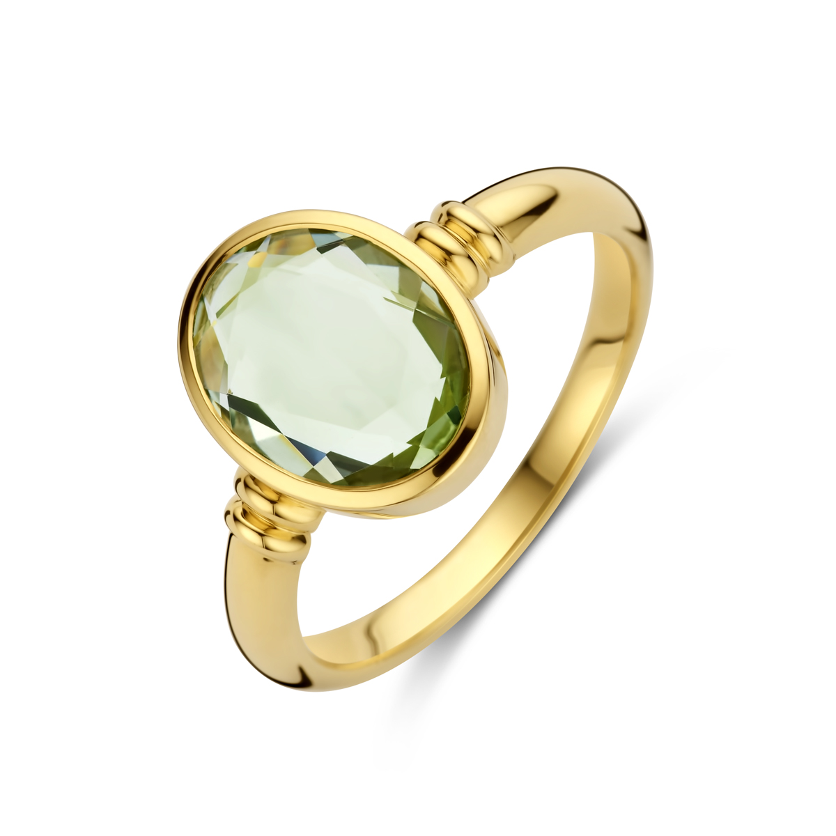 14k Geelgouden uitgevoerd met groen amethist. De ring heeft een breedte van 12mm. in maat 18,5