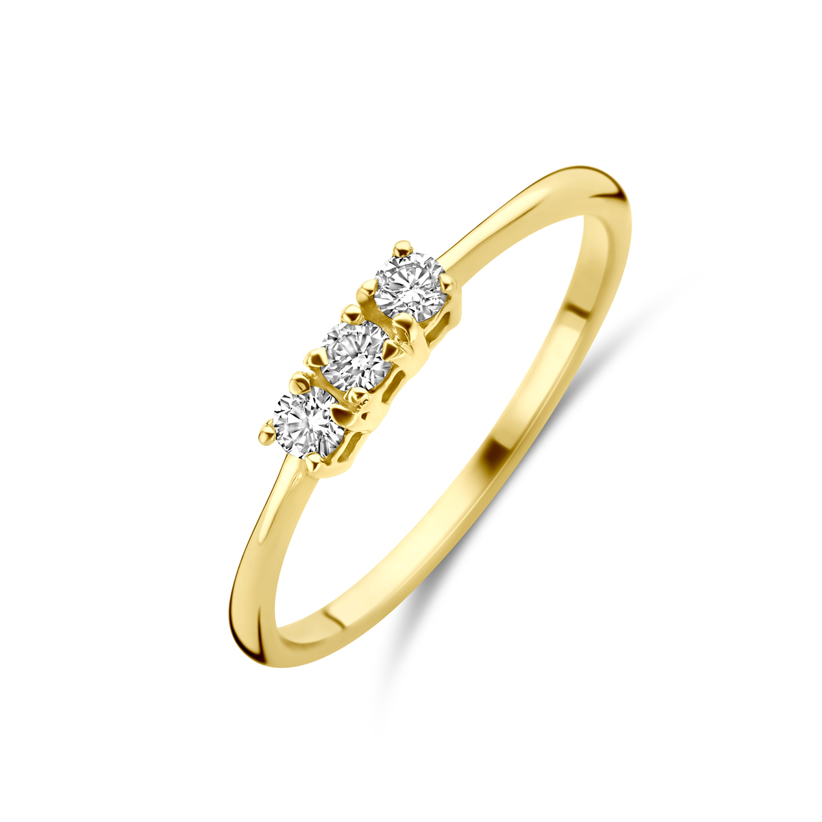 18k Geelgouden ring uitgevoerd met diamant. De ring heeft een breedte van 2.5mm. Het totale diamantgewicht is 0.15ct.
