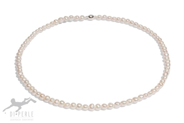 Productinformatie "5.0-6.0 SWZP-Collier 925/- wit 60cm"
Legering:	925
Parelkleur:	wit
Soorten parels:	Zoetwater gekweekte parels
Kraalgrootte:	5.0-6.0