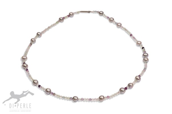 Productinformatie "SWZP Fluorietketting van staal, 42 cm"
Soorten parels:	Zoetwater gekweekte parels
Legering:	Staal
Lengte:	42 cm
Steen:	Fluoriet