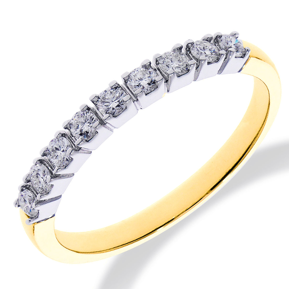 De Memoire Ring GGA2134 is een elegante bi-color ring, bezet met 0,27 karaat H SI briljant geslepen diamanten. Perfect voor dagelijks gebruik of speciale gelegenheden, deze ring voegt een vleugje verfijnde klasse toe. Draag hem solo voor een subtiele uitstraling of combineer met andere ringen voor een trendy effect. Voel je speciaal met deze schitterende diamant sieraden.