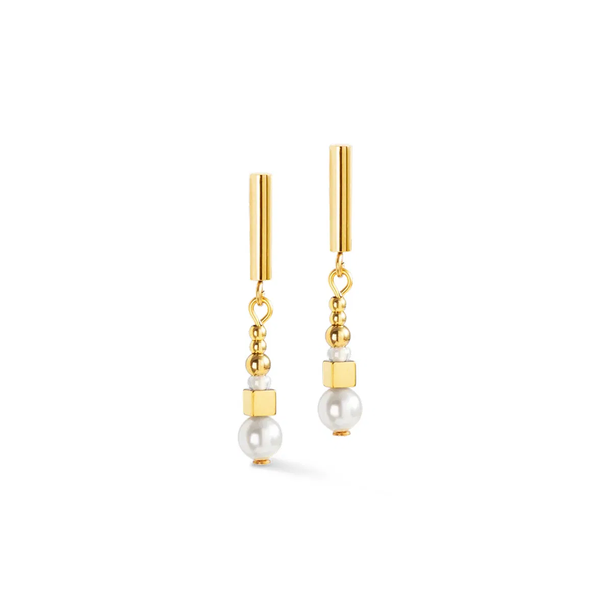 Schitterende elegantie voor elk moment - de Shimmering Princess Pearls oorbellen in goud en wit combineren de tijdloze schoonheid van Swarovski&reg;-kristalparels met verfijnde gouden details. Hun subtiele schittering zorgt voor een verfijnde afwerking, perfect voor speciale gelegenheden of als discrete luxe voor elke dag.