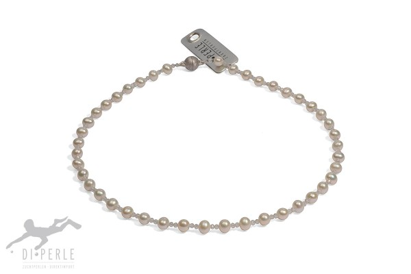 De SWZP Topas Collier 925/rho 42 cm, modelnummer 81662420 van een onbekend merk, heeft de eigenschap "2.diperle". Dit elegante collier is perfect om elke outfit te verfraaien. Draag het met een open halslijn voor een verfijnde look. Ideaal voor zowel dagelijks gebruik als speciale gelegenheden. Voeg een vleugje luxe toe aan uw stijl.