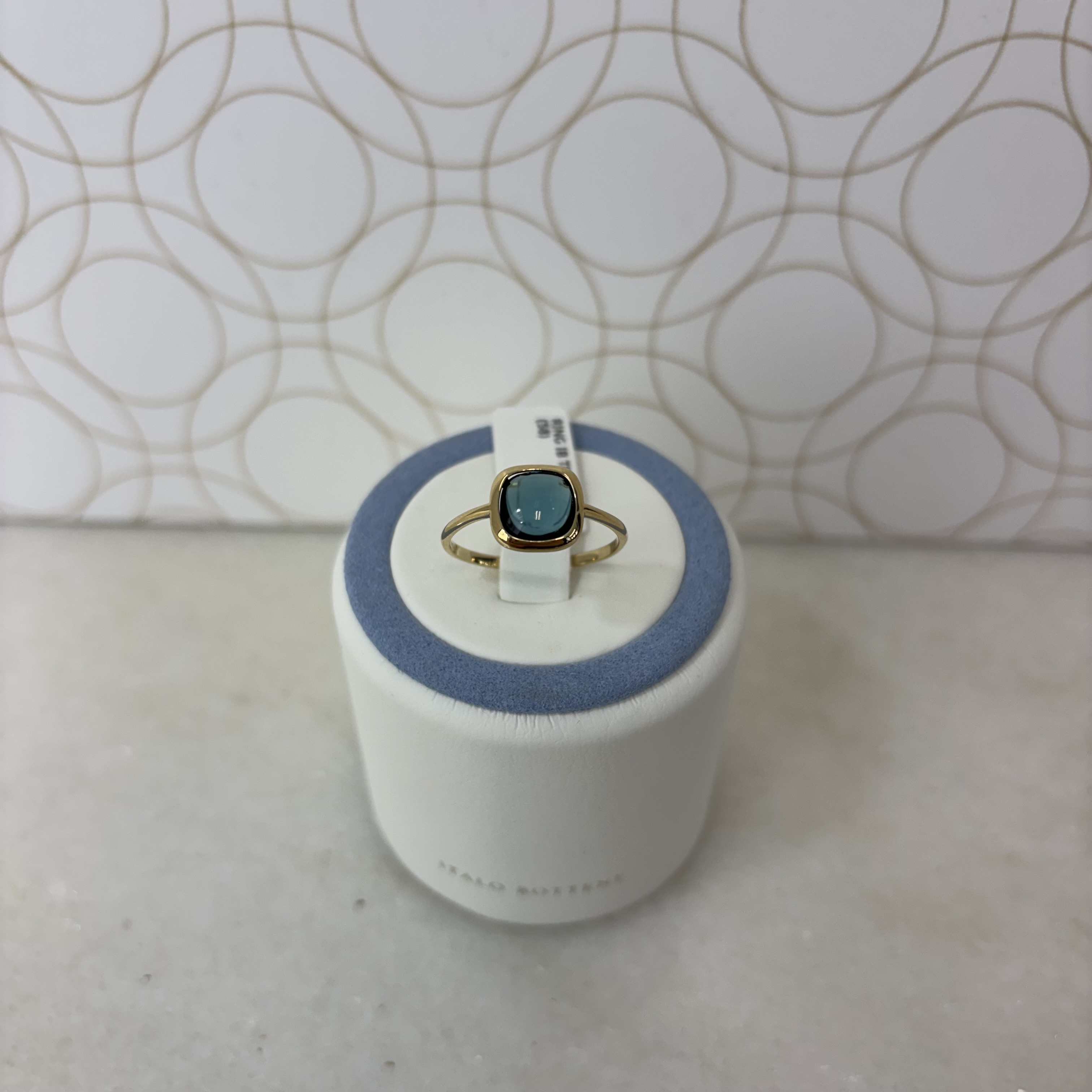 Dit is een ring van het merk Italo Bottene gemaakt voor dames.
De specificaties zijn als volgt:
Ringmaat: 56