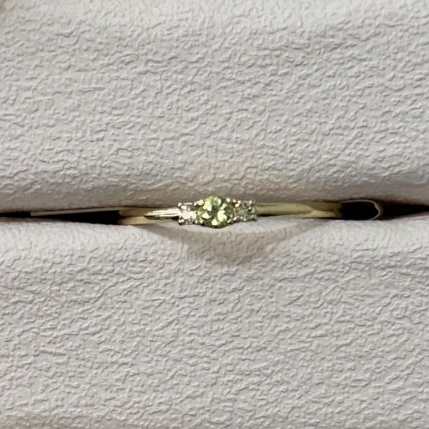 Dit is een ring van het merk Swing Jewels gemaakt voor dames.
De specificaties zijn als volgt:
Ringmaat: 54