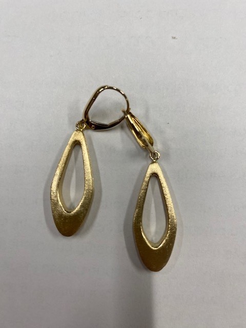 Dit zijn oorbellen van het merk Italo Bottene gemaakt voor dames.