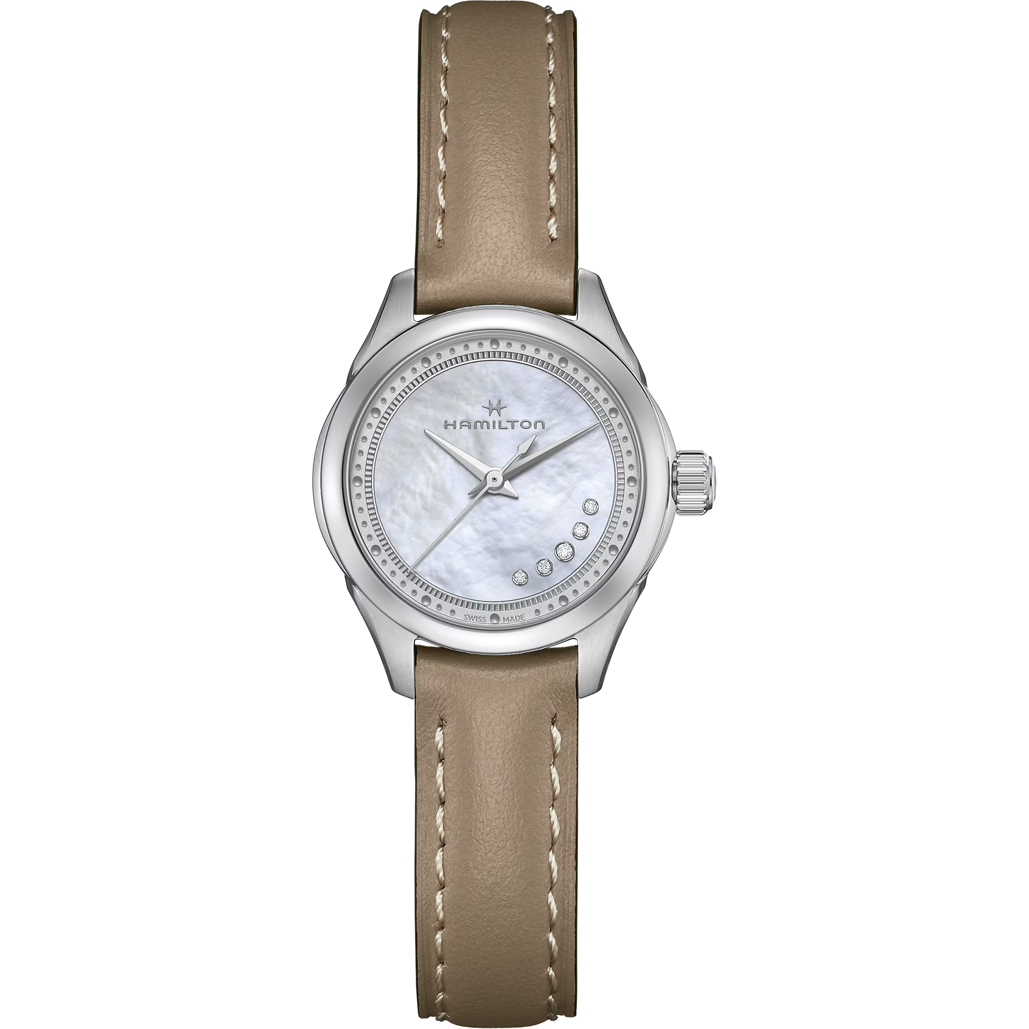 De Hamilton JazzMaster Lady H32111890 combineert Zwitsers vakmanschap met elegantie. Met een 26mm ronde roestvrijstalen kast, een parelmoeren wijzerplaat en een taupe lederen band, biedt dit analoge horloge een verfijnde uitstraling. Dankzij de antiallergische materialen is het comfortabel om dagelijks te dragen. Niet bedoeld voor de duiksport met waterdichtheid niveau 5.