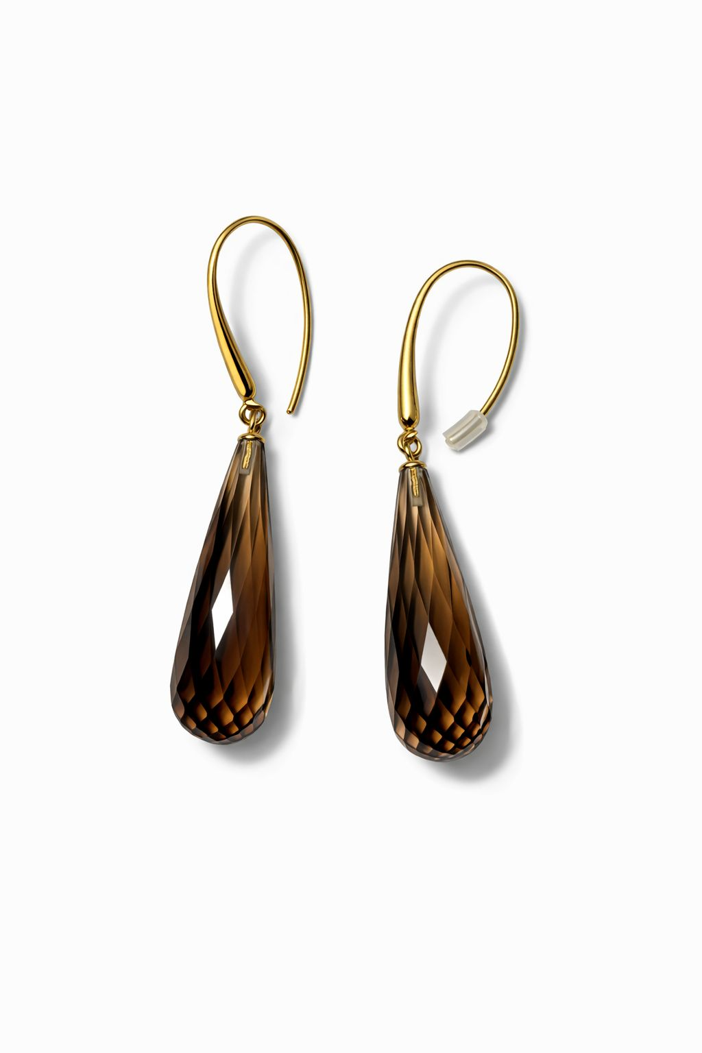 De Oorhaken Go, rookkwarts lang, modelnummer E-25-61478, zijn elegante hoepeloorbellen van de categorie "Jewel". Vervaardigd met rookkwarts, stralen ze een tijdloze charme uit. Draag ze bij zowel formele als casual gelegenheden voor een verfijnde look. Combineer met een bijpassende ketting voor een complete uitstraling. Een stijlvolle aanvulling voor elke sieradencollectie.