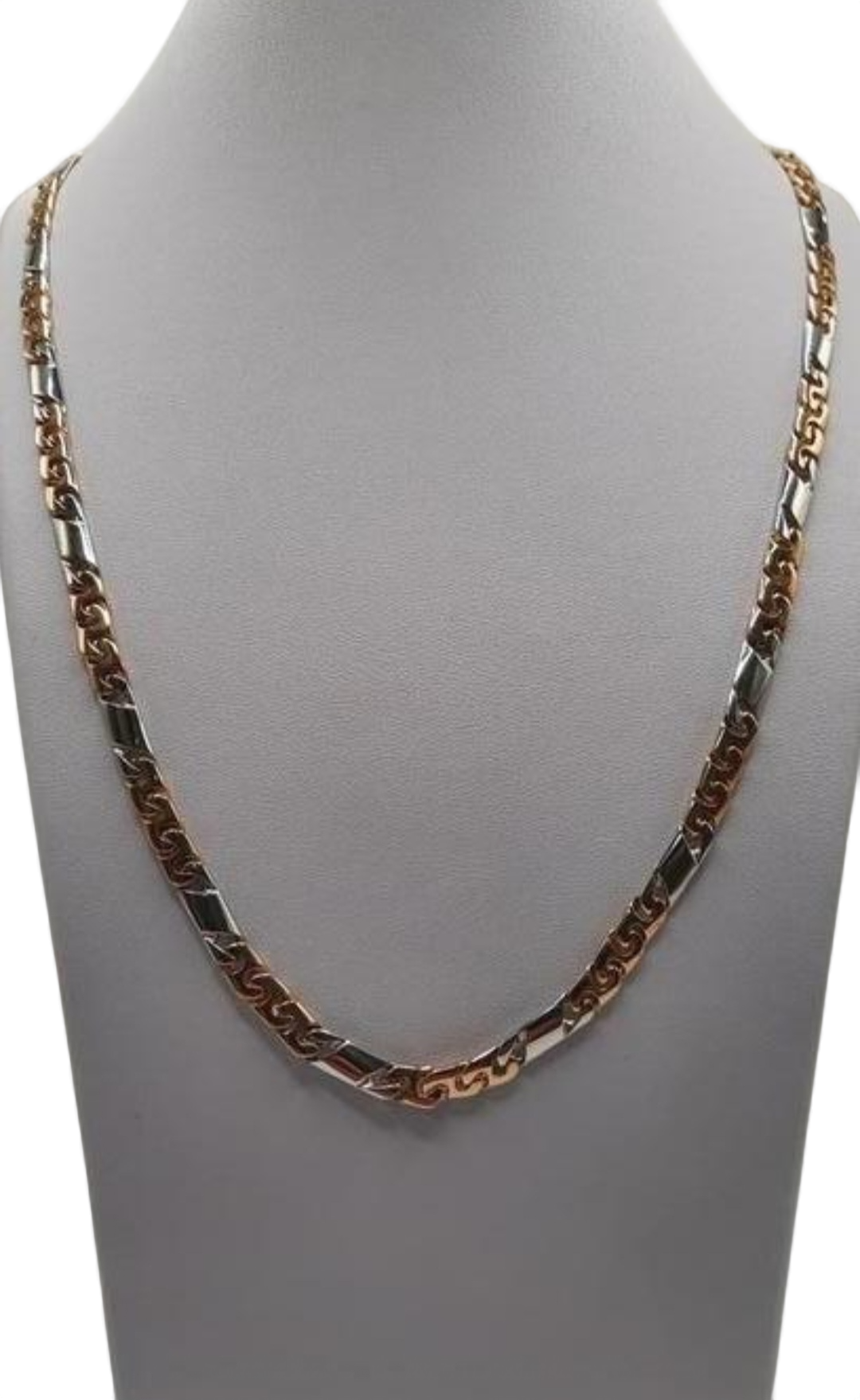 Deze gouden ketting van 14kt met modelnummer 0002474 is een verfijnd sieraad met een totale caraatgewicht van 14. Gemaakt van 14 karaat goud, met een lengte van 650 mm, breedte van 5,2 mm, en een gewicht van 54,54 g. De goud-zilver kleur palette maakt het perfect voor zowel dagelijkse als speciale gelegenheden te dragen.