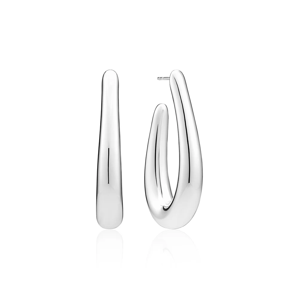 De Pianura medio Zilveren oorring, modelnummer SJ-E2484, biedt verfijnde elegantie en tijdloze charme! Met het ontwerp van hanger-oorbellen, accentueren ze sierlijk de uitstraling van elke drager. De lengte is 37,8mm