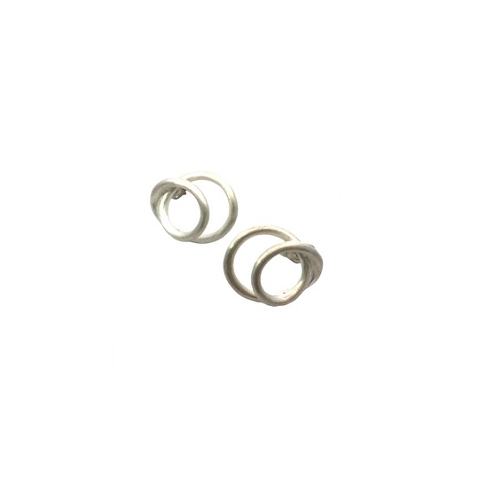 Produktdetails f&uuml;r Ohrstecker Silber,  Diese Ohrstecker sind aus hochwertigem Silber gefertigt und bestechen durch ihr elegantes Design. Perfekt f&uuml;r den Alltag oder besondere Anl&auml;sse. Der beste Weg, sie zu tragen, ist, sie mit einem schlichten Outfit zu kombinieren, um ihrem raffinierten Glanz gerecht zu werden.