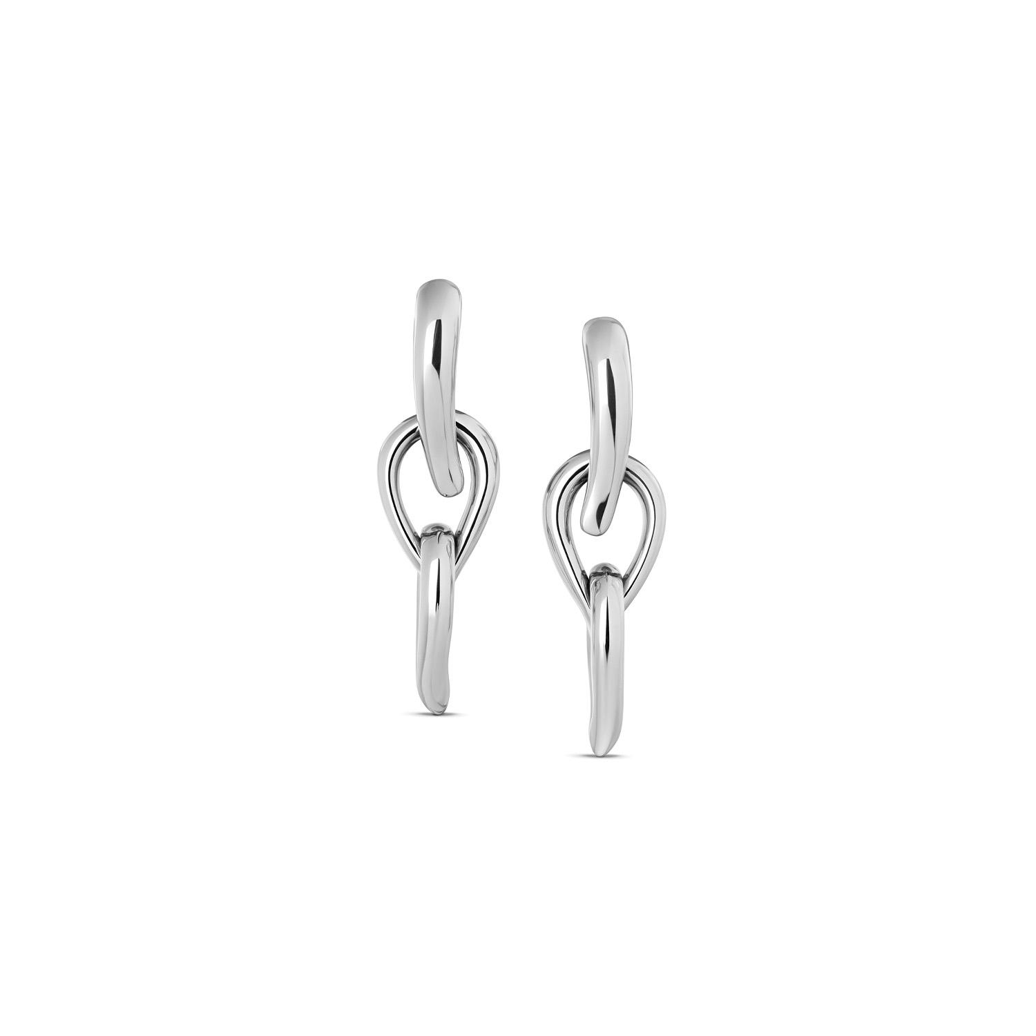 Calvin Klein CJ35000916 Dames Eardrops Staal
Deze stalen dames oorbellen van Calvin Klein met nr CJ35000916 hebben een sierlijk uiterlijk. Drie grove druppelvormige schakels onder elkaar vormen een mooi geheel en sluiten met een scharnier mooi aan op het oor. Lengte 5cm. Leuk te combineren met andere sieraden uit de serie van Calvin Klein.

OVER CALVIN KLEIN
Calvin Klein is een wereldwijd lifestylemerk dat gewaagde, vooruitstrevende idealen en een verleidelijke, vaak minimalistische, esthetiek nastreeft. Calvin Klein werd groot in de jaren 70 door haar mode- en merkjeans collecties. In de jaren 80 lanceerde Calvin Klein haar spraakmakende ondergoed dat uitdrukkelijk van logo &rsquo;s voorzien was. Vanwege het grote succes is het merk ook succesvol uitgerold in Accessoires, Parfums, Home, Brillen, Golf, Horloges en Sieraden.
Sinds de oprichting in 1968 door Calvin Klein, heeft het merk haar reputatie opgebouwd als leider in de Amerikaanse mode, dankzij een cleane esthetiek en innovatieve ontwerpen. Calvin Klein wil haar publiek verleiden en inspireren door middel van provocerende beelden en opvallende ontwerpen die prikkelen. 

SPECIFICATIES:
- Stalen dames oorhangers
- Lengte 5cm
- Grove schakels
- Glimmend