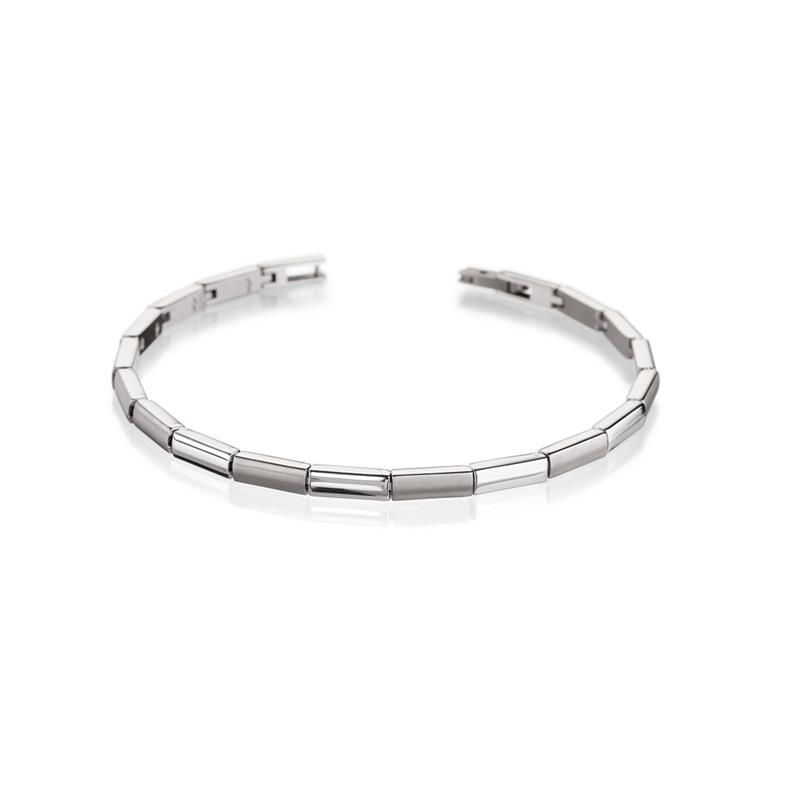 Dit is een armband van het merk Boccia Titanium