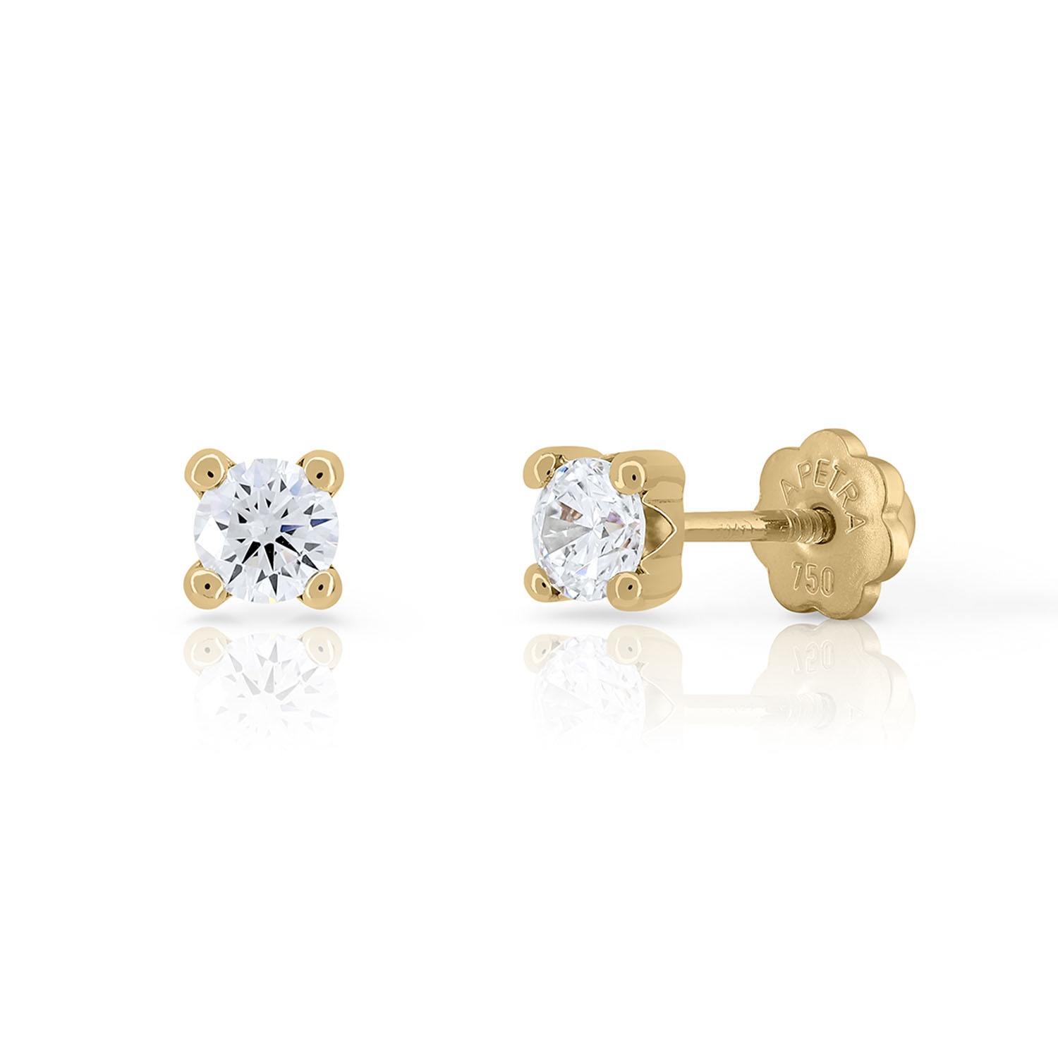 Dit zijn oorsieraden van het merk Lapetra / 4 Prong  White 4mm CZ
