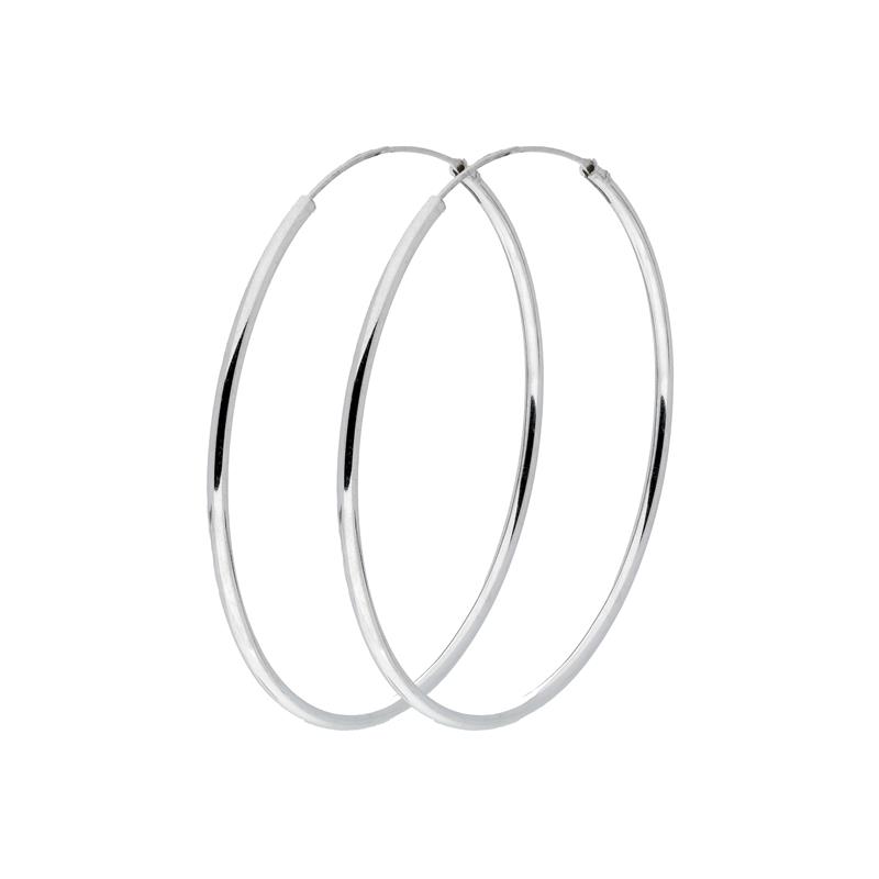 Zilveren oorringen met een ronde buis en een dop-sluiting.