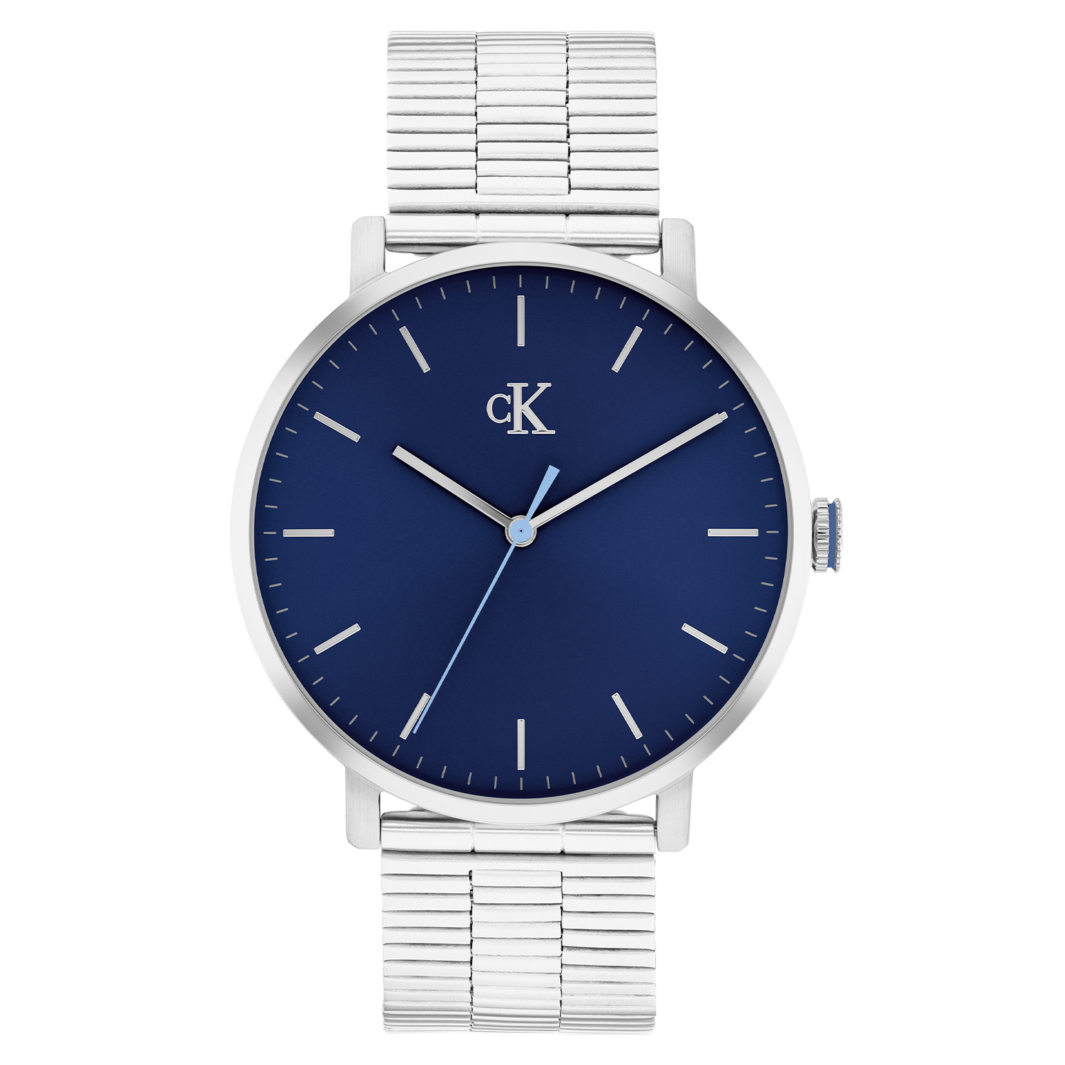Calvin Klein CK25200548 Heren Horloge 42mm
Dit Calvin Klein herenhorloge met nr CK25200548 heeft een stijlvol uiterlijk. Het stalen horloge heeft een ronde kast met een blauwe wijzerplaat met fijne wijzers en een opvallende secondewijzer. Aan de kast zit een fijne matte schakelband. Het horloge heeft een mineraalglas, een doorsnee van 42mm en is 3ATM.

OVER CALVIN KLEIN
Calvin Klein is een wereldwijd lifestylemerk dat gewaagde, vooruitstrevende idealen en een verleidelijke, vaak minimalistische, esthetiek nastreeft. Calvin Klein werd groot in de jaren 70 door haar mode- en merkjeans collecties. In de jaren 80 lanceerde Calvin Klein haar spraakmakende ondergoed dat uitdrukkelijk van logo &rsquo;s voorzien was. Vanwege het grote succes is het merk ook succesvol uitgerold in Accessoires, Parfums, Home, Brillen, Golf, Horloges en Sieraden.
Sinds de oprichting in 1968 door Calvin Klein, heeft het merk haar reputatie opgebouwd als leider in de Amerikaanse mode, dankzij een cleane esthetiek en innovatieve ontwerpen. Calvin Klein wil haar publiek verleiden en inspireren door middel van provocerende beelden en opvallende ontwerpen die prikkelen. 

SPECIFICATIES:
- Mineraalglas
- Stalen kast
- Blauwe wijzerplaat 
- Stalen band
- Ronde kastvorm, &Oslash; 42mm
- 3ATM