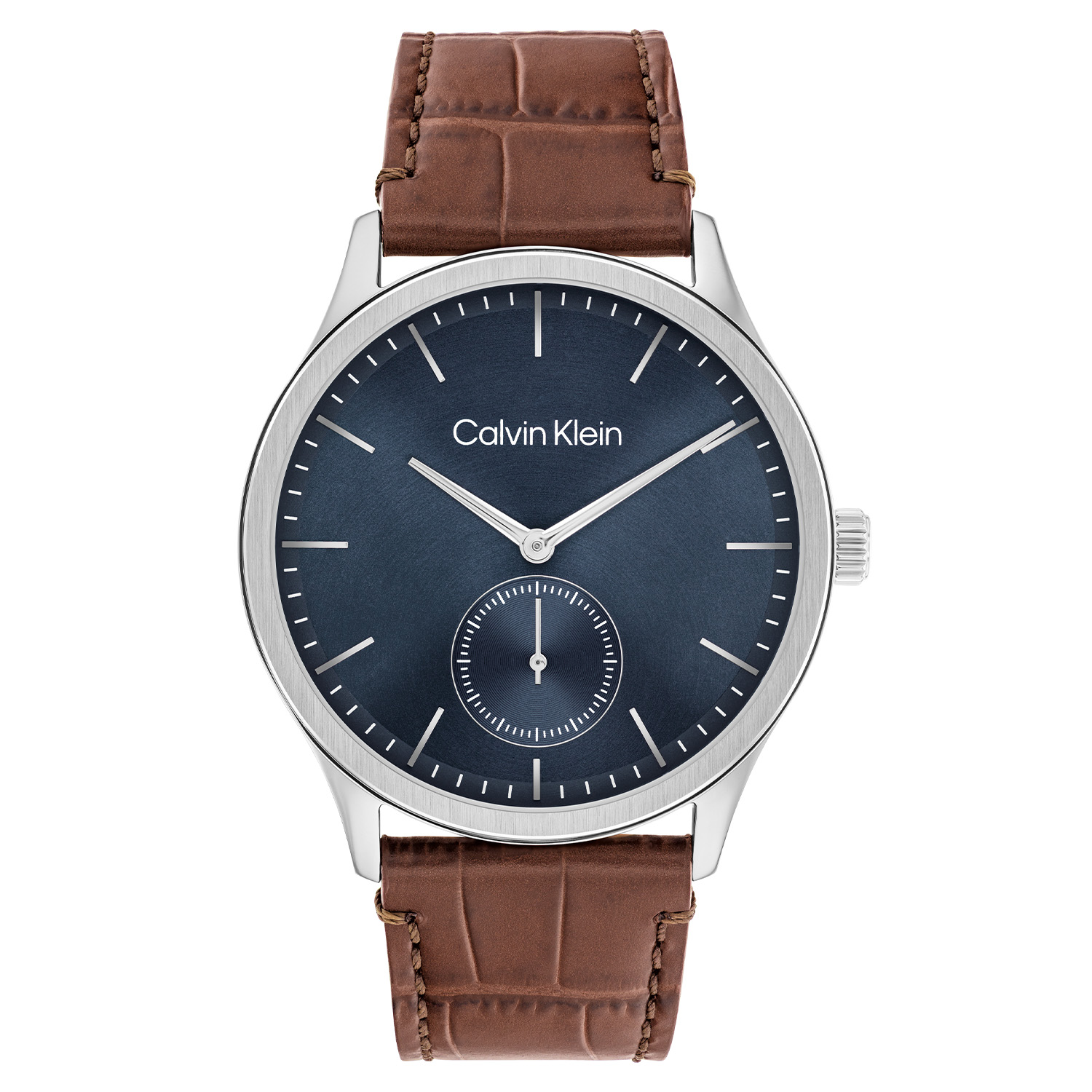 Calvin Klein CK25200552 Heren Horloge 42mm
Dit Calvin Klein herenhorloge met nr CK25200552 heeft een stijlvol uiterlijk. Het stalen horloge heeft een ronde kast met een blauwe wijzerplaat met fijne wijzers en een opvallende aparte secondewijzer. Aan de kast zit een bruine krokoprint band. Het horloge heeft een mineraalglas, een doorsnee van 42mm en is 3ATM.

OVER CALVIN KLEIN
Calvin Klein is een wereldwijd lifestylemerk dat gewaagde, vooruitstrevende idealen en een verleidelijke, vaak minimalistische, esthetiek nastreeft. Calvin Klein werd groot in de jaren 70 door haar mode- en merkjeans collecties. In de jaren 80 lanceerde Calvin Klein haar spraakmakende ondergoed dat uitdrukkelijk van logo &rsquo;s voorzien was. Vanwege het grote succes is het merk ook succesvol uitgerold in Accessoires, Parfums, Home, Brillen, Golf, Horloges en Sieraden.
Sinds de oprichting in 1968 door Calvin Klein, heeft het merk haar reputatie opgebouwd als leider in de Amerikaanse mode, dankzij een cleane esthetiek en innovatieve ontwerpen. Calvin Klein wil haar publiek verleiden en inspireren door middel van provocerende beelden en opvallende ontwerpen die prikkelen. 

SPECIFICATIES:
- Mineraalglas
- Stalen kast
- Blauwe wijzerplaat 
- Bruine leren band
- Ronde kastvorm, &Oslash; 42mm
- 3ATM