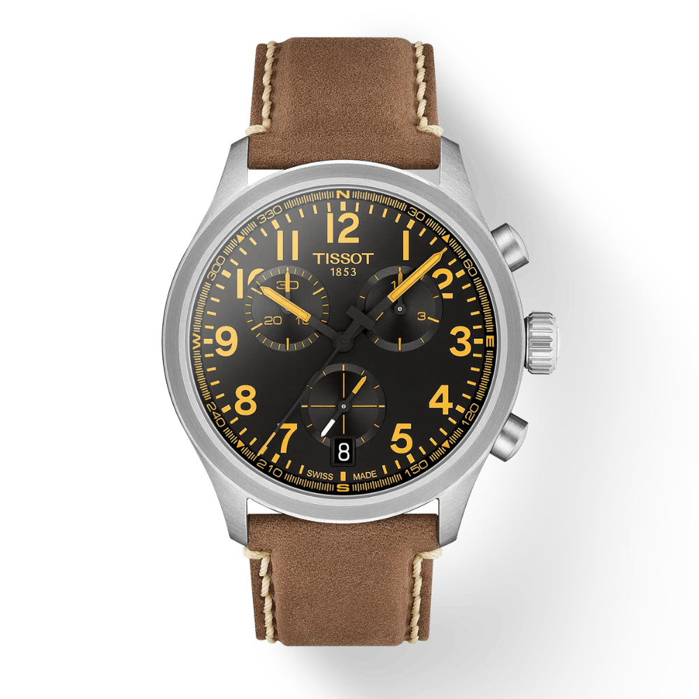 De Tissot Chrono L 42mm is een sportief Zwitsers chronograafhorloge met een 42 mm kast, quartz uurwerk en krasbestendig saffierglas&mdash;betrouwbaar en stijlvol voor elke dag.