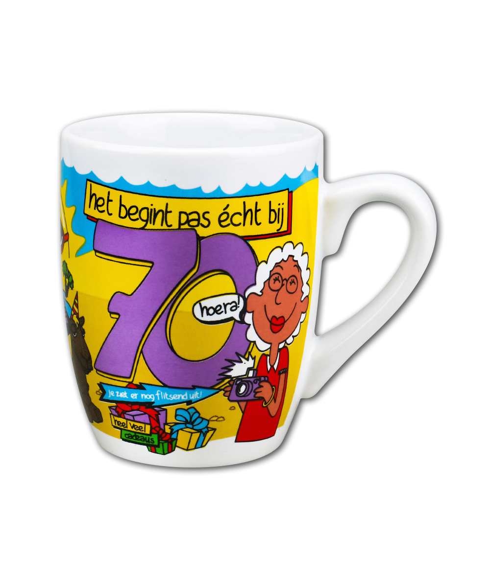 Deze mok met grappige tekening en tekst 70 jaar is gemaakt van keramiek en door de unieke 'cartoon' style is deze mok een echte eyecatcher.