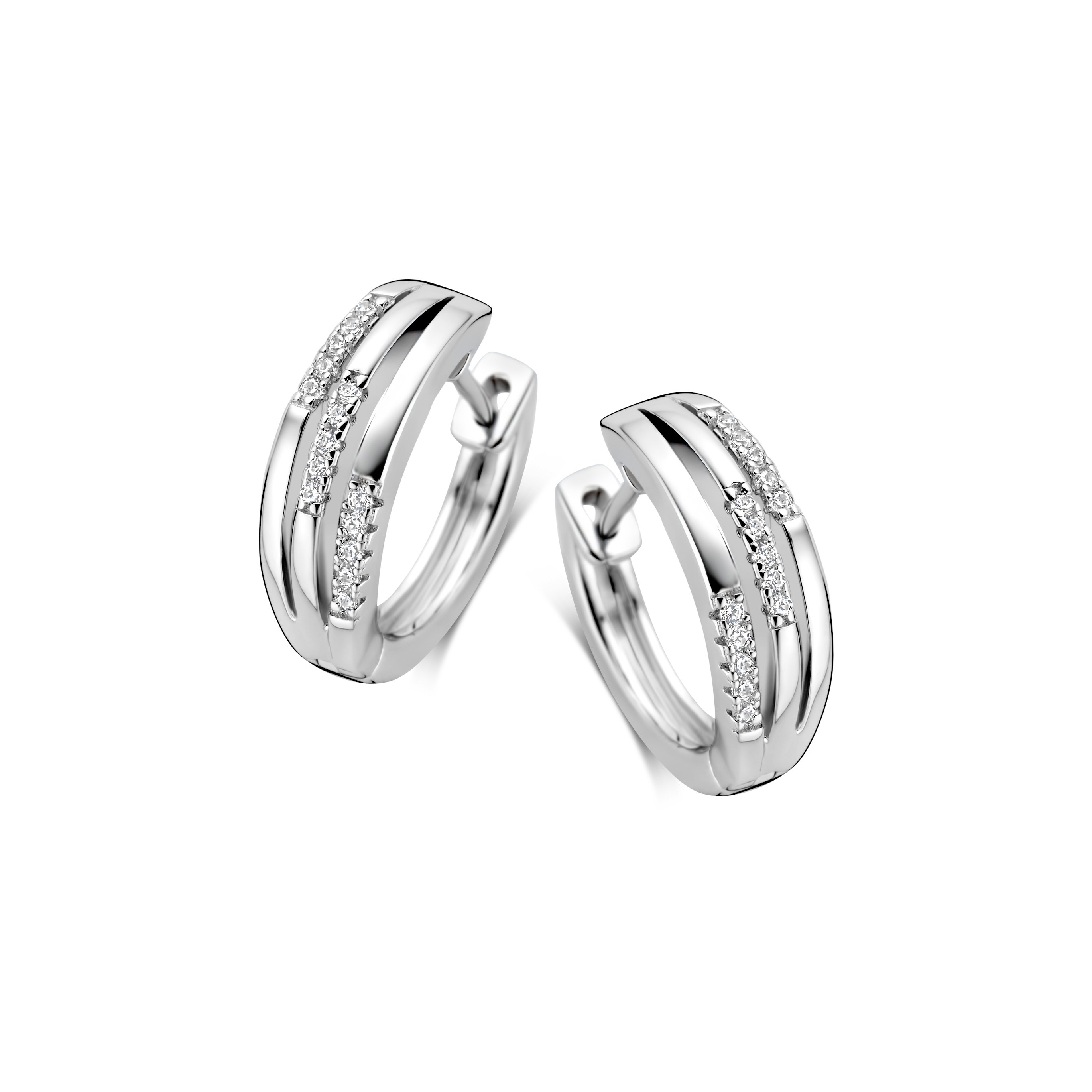 Zilveren oorringen met zirkonia's 