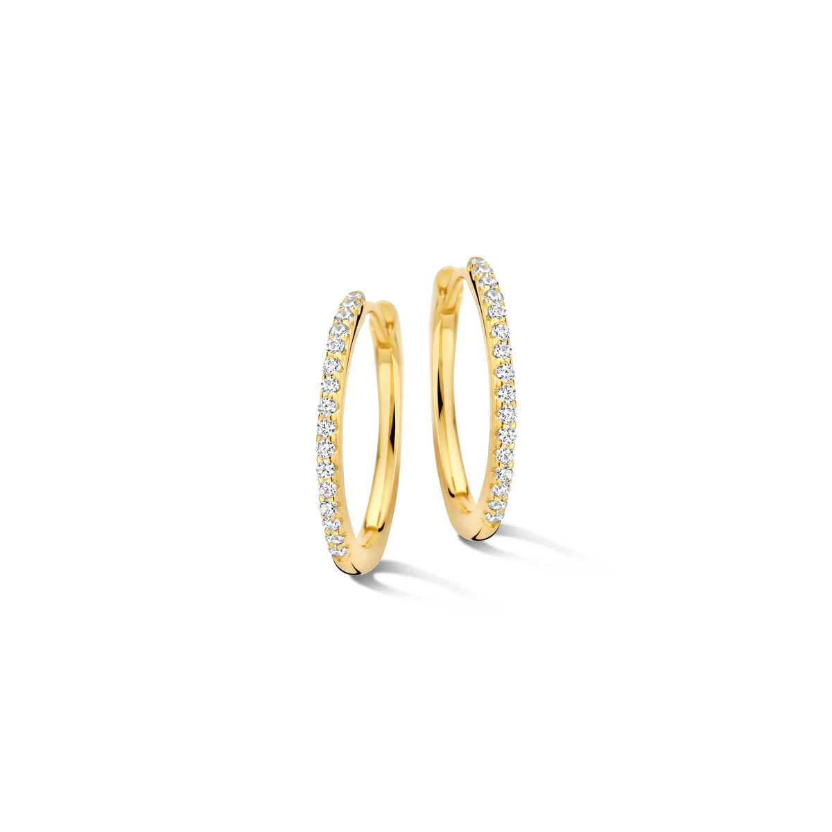 Naiomy Verguld Zilveren Creolen model N5E73 zijn prachtige juwelen. Deze creolen zijn gemaakt van goud verguld 925 sterling zilver, hebben een doorsnede van 20 mm en een goudkleurige afwerking. Draag ze bij zowel casual als chique outfits voor een elegante uitstraling. Perfect voor dagelijks gebruik of speciale gelegenheden. Voeg een vleugje luxe toe aan je look.