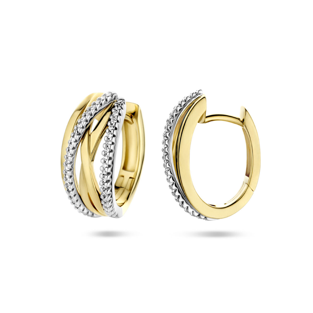 14k Bicolor geel- en witgouden klapoorringen met scharnier uitgevoerd met schitterende diamanten. De oorringen hebben een afmeting van 17.5x8mm.