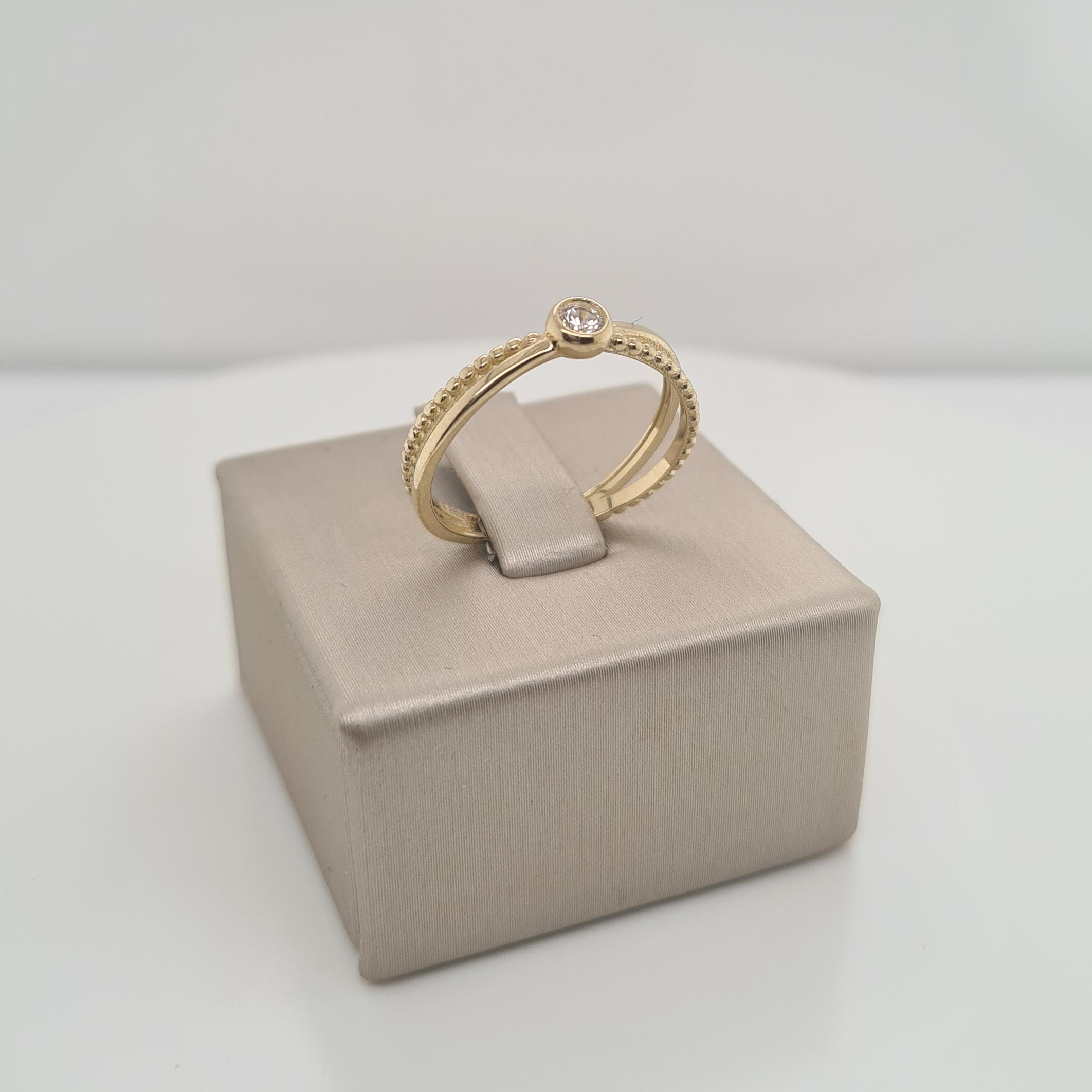14krt gouden ring met zirkonia