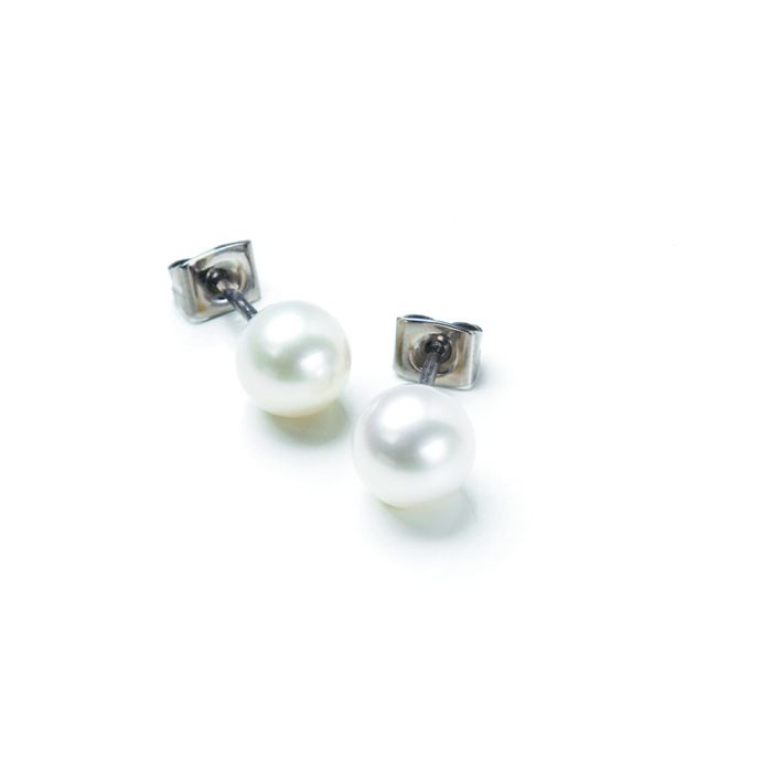 Die Ohrstecker ein hochwertiges Schmuckst&uuml;ck mit einem Gewicht von 34,35g, f&auml;llt unter die Kategorie Juwel und eignet sich perfekt als Ohrstecker. Diese eleganten Perlen-Ohrringe sind ideal f&uuml;r formelle Anl&auml;sse oder als stilvolles Accessoire f&uuml;r jeden Tag. Tragen Sie sie, um Ihrem Look einen Hauch von Raffinesse und Eleganz zu verleihen.