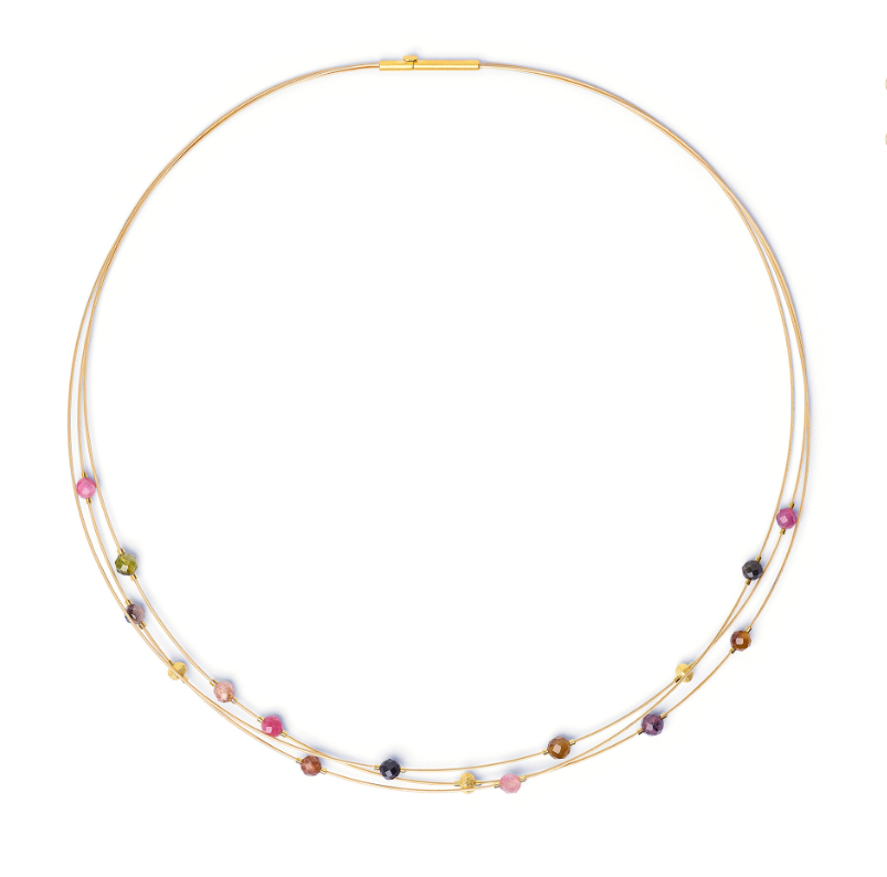 LaCialo-CO Turmalin go-si925, modelnummer 85144926-043, is een elegante zilveren ketting van 925 sterling zilver met een goudkleurige afwerking. De ketting behoort tot de categorie sieraden en is perfect voor dagelijks gebruik of speciale gelegenheden. Draag dit stijlvolle accessoire met een eenvoudige top of jurk voor een verfijnde en stijlvolle look.