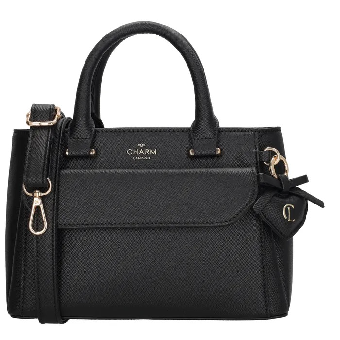 Ga voor een elegante en veelzijdige look met de Charm London Cambridge Handtas in tijdloos zwart. Deze stijlvolle handtas is perfect voor dagelijks gebruik en biedt een mooie balans tussen functionaliteit en een luxe uitstraling.
Met een praktisch formaat van 17 x 24 x 10 cm en een inhoud van 4,08 liter heb je voldoende ruimte voor al je essentials, zoals je telefoon, portemonnee en make-up. De tas is gemaakt van hoogwaardig imitatieleder, wat zorgt voor een chique uitstraling en eenvoudig onderhoud. De binnenzijde is afgewerkt met duurzaam polycotton en beschikt over een handig telefoonvak voor extra gebruiksgemak.
De tas sluit veilig met een ritssluiting en wordt geleverd met een afneembare en verstelbare schouderband. Hierdoor kun je de tas zowel in de hand dragen als comfortabel over de schouder of crossbody.
De combinatie van de zwarte kleur en de geborsteld gouden fittings geeft deze handtas een luxe en tijdloze uitstraling die perfect past bij elke outfit, van casual tot chic.
Belangrijkste kenmerken:
Elegant en praktisch formaat
Inhoud: 4,08 liter
Gemaakt van hoogwaardig imitatieleder
Ritssluiting voor veilige opberging
Inclusief telefoonvak
Afneembare en verstelbare schouderband
Te dragen als handtas of schoudertas
Luxe afwerking met geborsteld gouden details
Kleur: zwart
Met de Charm London Cambridge handtas voeg je moeiteloos stijl en gemak toe aan je dagelijkse look.
