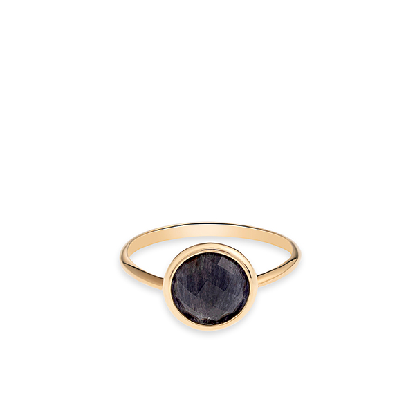 De ITALO BOTTENE RING AN2116-1-BQ-52 is een elegante gouden ring, versierd met kwarts. Met een hoogte van 9 mm en een breedte van 10 mm, straalt deze ring subtiliteit en klasse uit. Draag deze ring op een speciale gelegenheid of als dagelijks modeaccessoire om een verfijnde touch aan uw outfit toe te voegen. Geschikt voor maat 52.