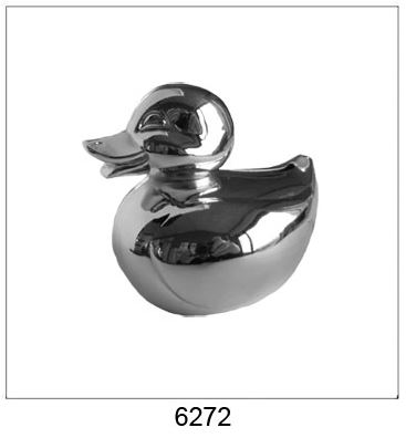 De Kempen en Begeer spaarpot, modelnummer WG-06272, valt onder de categorie 'Geboorte Artikelen'. Deze charmante spaarpot is ideaal voor het opslaan van spaargeld van pasgeborenen. Draagwijze is niet van toepassing, aangezien het een decoratief en functioneel object is voor kinderkamers. Perfect als cadeau om de jonge spaarder te inspireren.