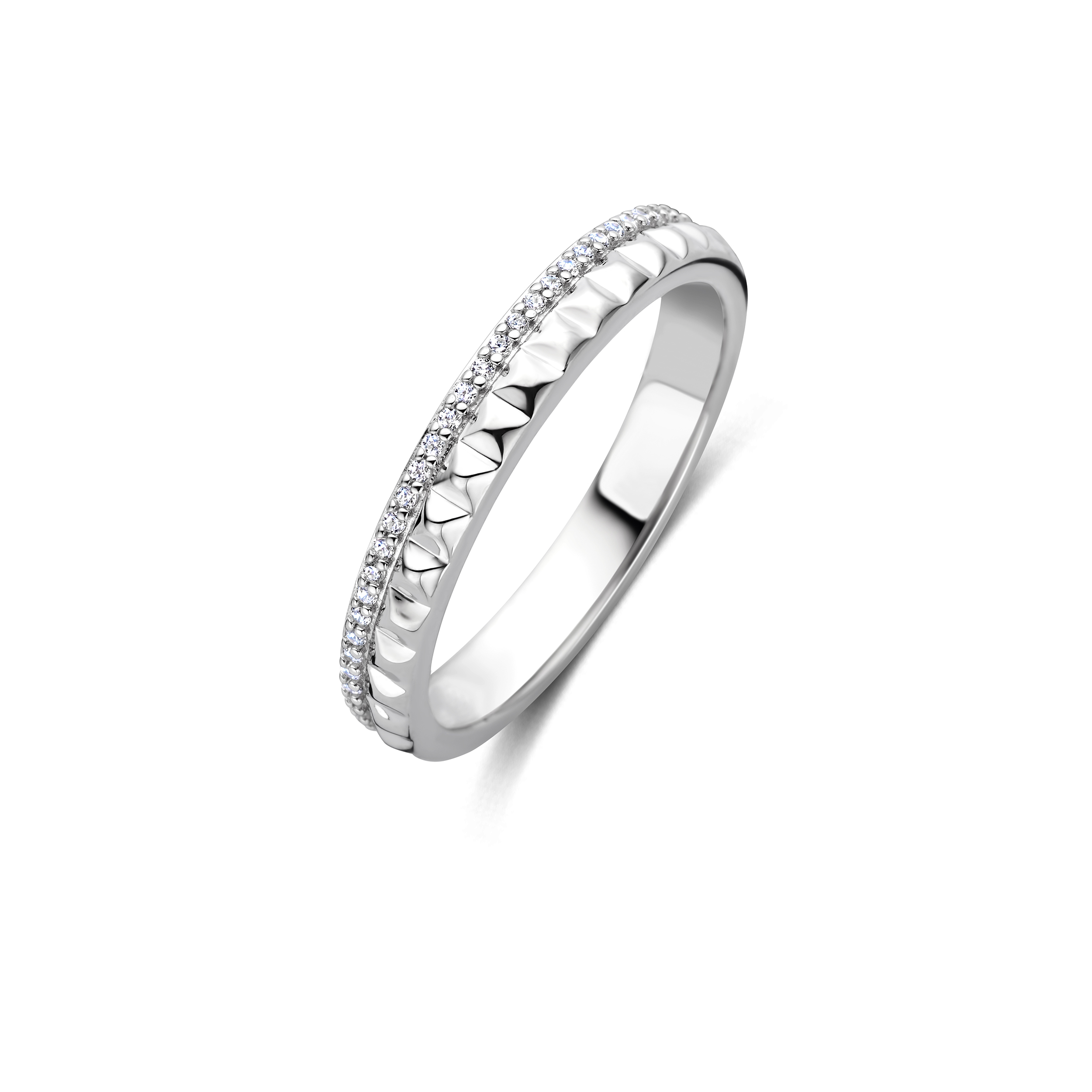 Dit is een ring van het merk FJF Jewellery gemaakt voor dames.
De specificaties zijn als volgt:
Ringmaat: 54