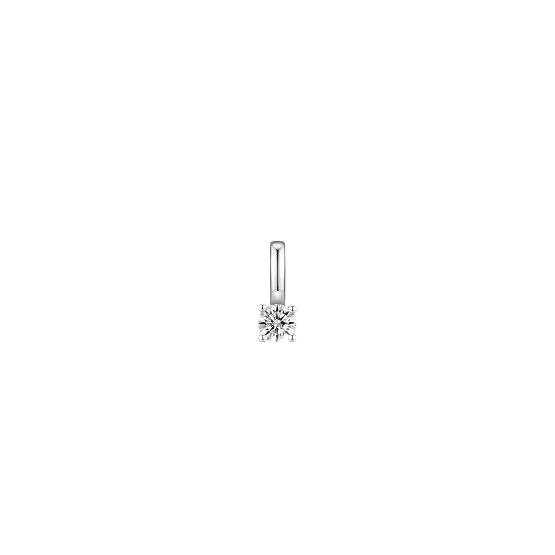 Description
Lab-Grown Diamond Pendant in 925 Silver.
Discover this elegant pendant featuring a round brilliant-cut lab-grown diamond of exceptional clarity. Its simple design makes it a versatile piece that pairs perfectly with both a necklace and a bracelet. *Necklace not included.
Type: Lab-Grown Diamond
Carat Weight: 0.10-0.12 ct
Clarity: VS
Color: D - F (Colorless to nearly colorless)
Cut: Round Brilliant
Size: 3 mm
Pendant & Setting
Material: 925 sterling silver with rhodium plating
Setting: Four-prong setting for a secure and elegant presentation of the diamond
Finish: Rhodium plating for a shiny, scratch-resistant, and oxidation-resistant finish
Why choose this pendant? The combination of a lab-grown diamond with a high-quality 925 sterling silver pendant offers the perfect balance between quality and affordability. The rhodium finish provides a luxurious look and durability, while the subtle design makes the piece suitable for any occasion.
Reference: PL001/3
