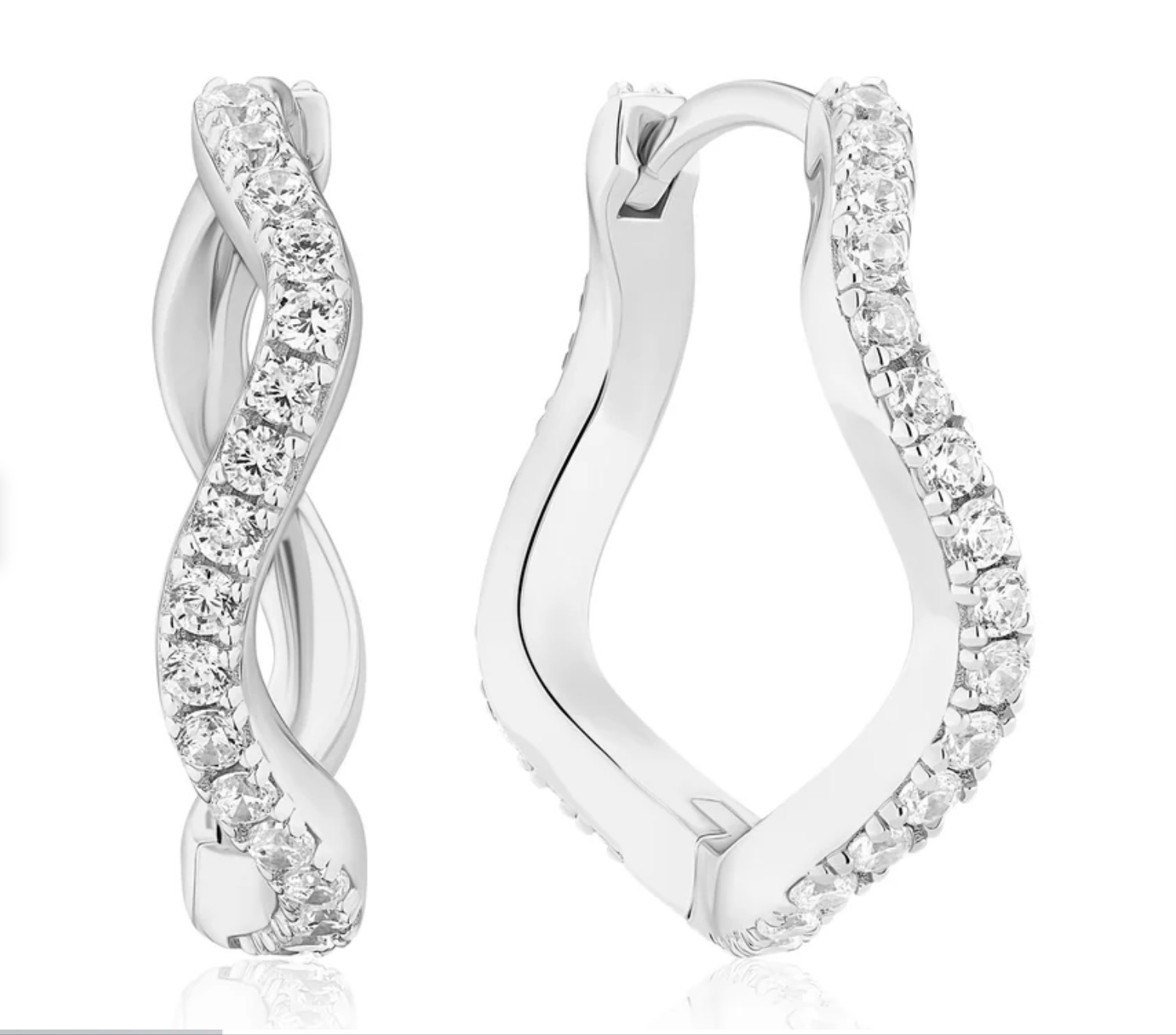 Oorbellen gemaakt van 925 sterling zilver met rhodiumlaag, gepolijst oppervlak en bezet met facetgeslepen witte zirkonia.

Afmetingen oorbellen: diameter 20 mm, breedte 2 mm, dikte 2 mm.