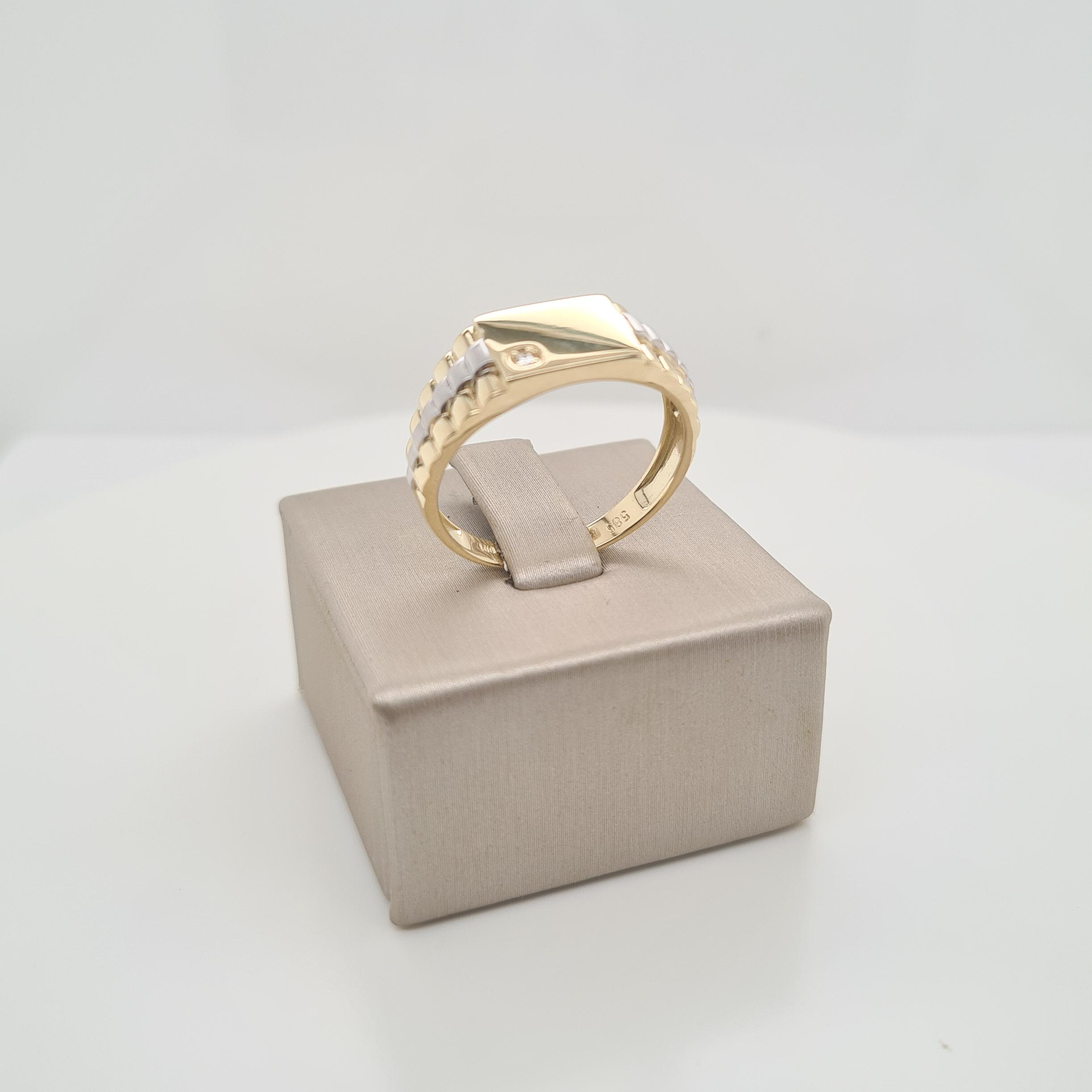 14krt gouden ring met diamant