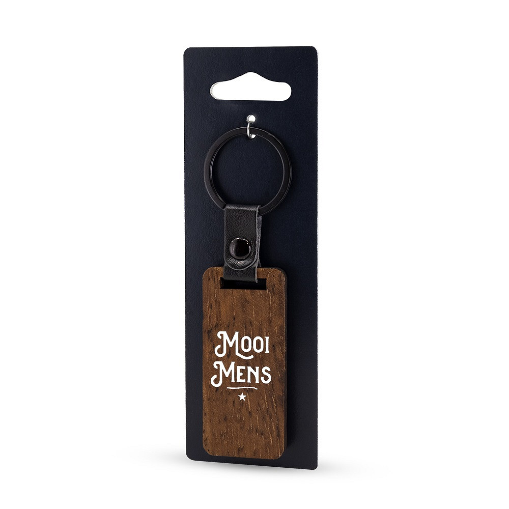 De Lekker Stoer sleutelhanger met modelnummer 36754, valt in de categorie TOYS_HOBBY_PARTY. Het is een stijlvolle accessoire voor Mooi Mens: robuust en aantrekkelijk ontworpen. Draag het aan je sleutelbos, tas of rugzak voor een frisse en persoonlijke touch. Perfect om je dagelijkse items op te vrolijken en een vleugje flair toe te voegen.
