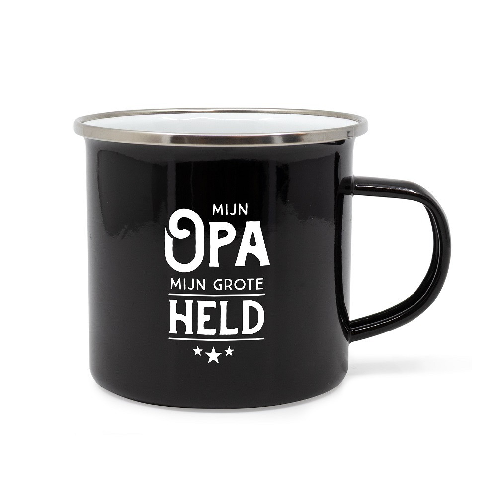 De "Lekker stoer - Mok - Vader Held" met modelnummer 36796 is een unieke en stoere mok die perfect is voor vaders die als held worden gezien.  Ideaal om dagelijks te gebruiken tijdens ontbijt of koffiepauzes. Een geweldig cadeau voor Vaderdag of verjaardagen om je waardering te tonen.