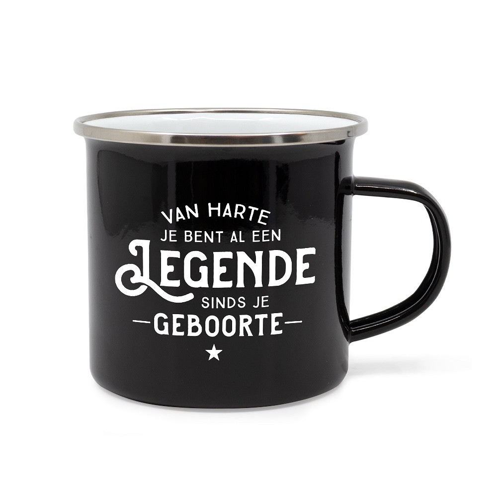 De "Lekker stoer - Mok - Gefeliciteerd", modelnummer 36797, valt onder de categorie Speelgoed, Hobby en Feest. Deze mok is ideaal voor het vieren van speciale momenten of als cadeau bij feestelijke gelegenheden. Gebruik de mok voor je favoriete drankje en combineer het met gezellige momenten. Perfect als cadeau of voor eigen gebruik tijdens feestelijke bijeenkomsten.