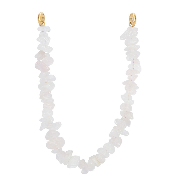 Dit product, modelnummer 15303521503, is een verfijnde ketting uit de JEWEL-categorie. Het is perfect om je avondoutfit completer te maken of als een subtiel accent voor dagelijkse kleding. Draag het alleen voor een elegante look of combineer met andere sieraden voor een gedurfde statement. Een onmisbare keuze voor elke sieradenverzameling!