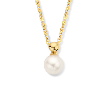 BESCHRIJVING
Stap binnen in de tijdloze elegantie met het klassieke geelgouden anker collier van Van der Kooij, verfraaid met een prachtige parel hanger van 9.5x5.5mm. Dit collier biedt niet alleen een vleugje verfijning, maar ook veelzijdigheid, met draaglengtes van 41, 43 en 45 cm, waardoor het perfect past bij elke outfit en gelegenheid.
Of je het nu alleen draagt voor een subtiele chique uitstraling of combineert met andere parelsieraden uit onze collectie voor een gelaagde look, dit collier voegt een tijdloze stijl toe aan elke outfit.
Bij Van der Kooij streven we ernaar om je de best mogelijke winkelervaring te bieden. Daarom wordt dit prachtige collier geleverd in een mooi sieradendoosje, gratis feestelijk ingepakt, klaar om te schitteren bij elke gelegenheid. Bovendien geniet je van gratis verzending en retour, zodat je met vertrouwen kunt kiezen voor deze ideale gift voor de moderne vrouw die houdt van tijdloze stijl en elegantie.
