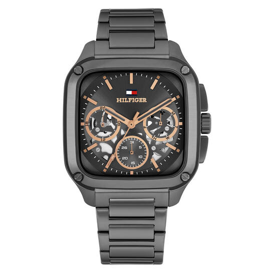 Het Tommy Hilfiger herenhorloge Herald 1710759 is een stijlvolle polshorloge met een grijze, roestvrijstalen kast en een vierkante vorm. Het heeft een grijze wijzerplaat, een quartz uurwerk en een datumfunctie. De minerale glas behuizing en grijze band maken het compleet. Combineer het met zowel formele als casual outfits voor een tijdloze look.