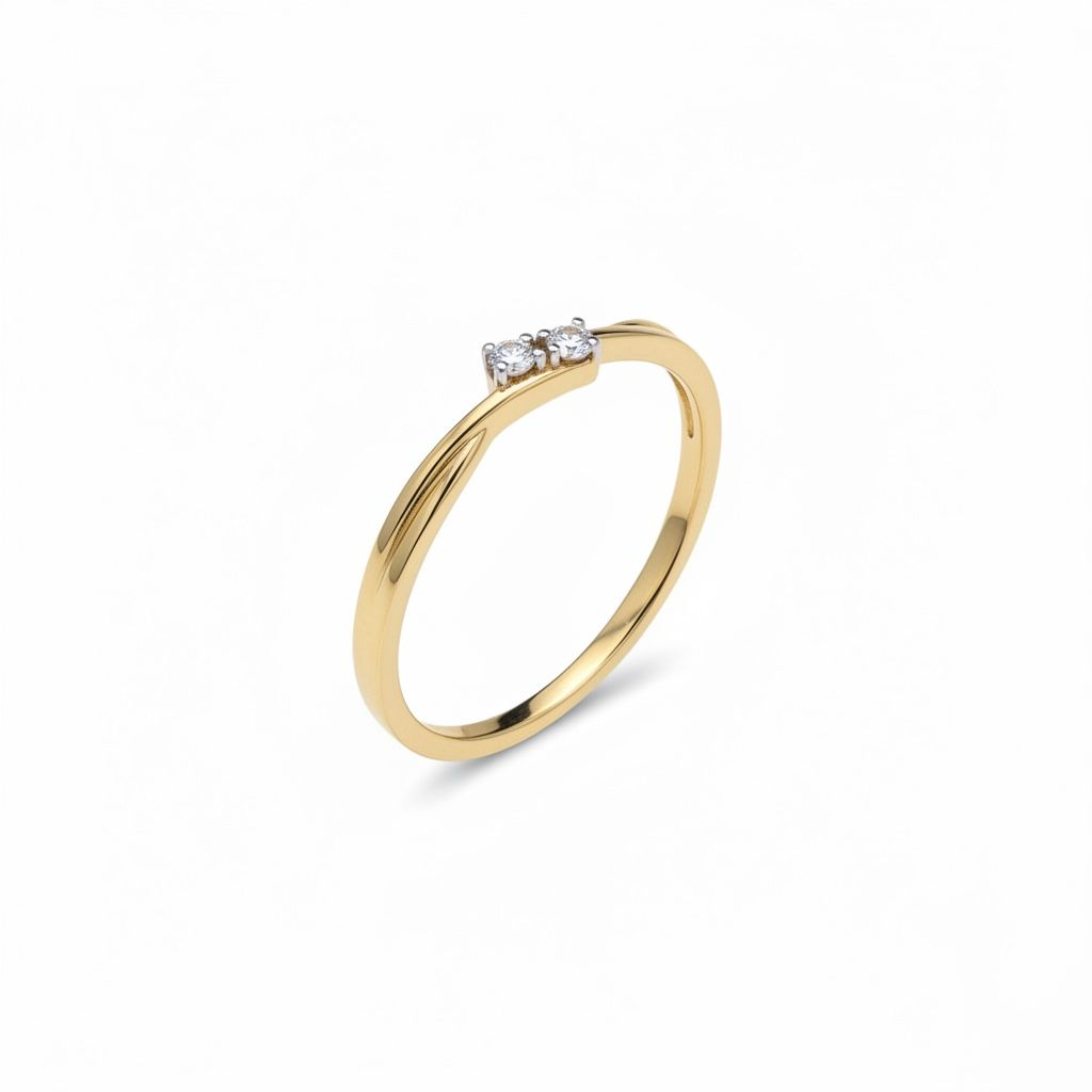 14 karaat geelgouden ring met 2 briljant geslepen diamanten van totaal 0.06 caraat.