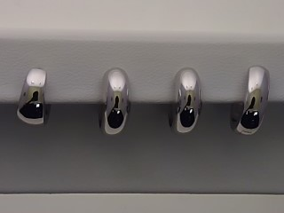 Dieses Produkt, Sortiment Creolen Silber rh, Modellnummer 216/199341, bietet elegante Silbercreolen ideal f&uuml;r stilvolle Auftritte. Als Kreolen klassifiziert, passen sie zu jedem Outfit. Der beste Weg, diese Ohrringe zu tragen, ist mit einem schicken Hochsteckfrisur oder offenem Haar, um den Fokus auf diese zeitlosen Accessoires zu legen. Perfekt f&uuml;r den t&auml;glichen Gebrauch oder besondere Anl&auml;sse.