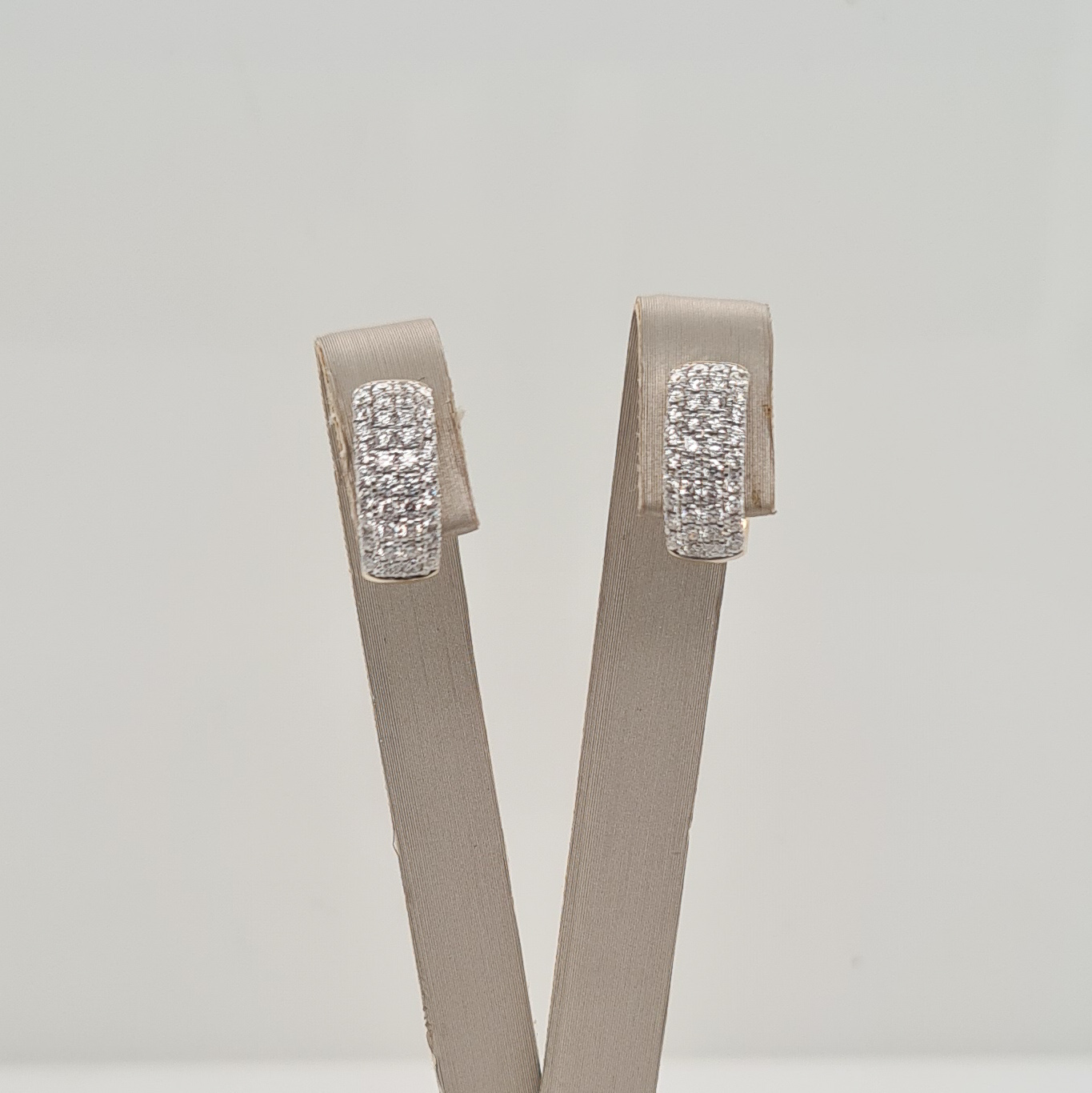 14krt gouden oorsieraden met diamant